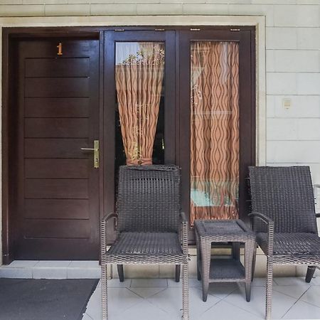 Denays Guesthouse Jimbaran Экстерьер фото