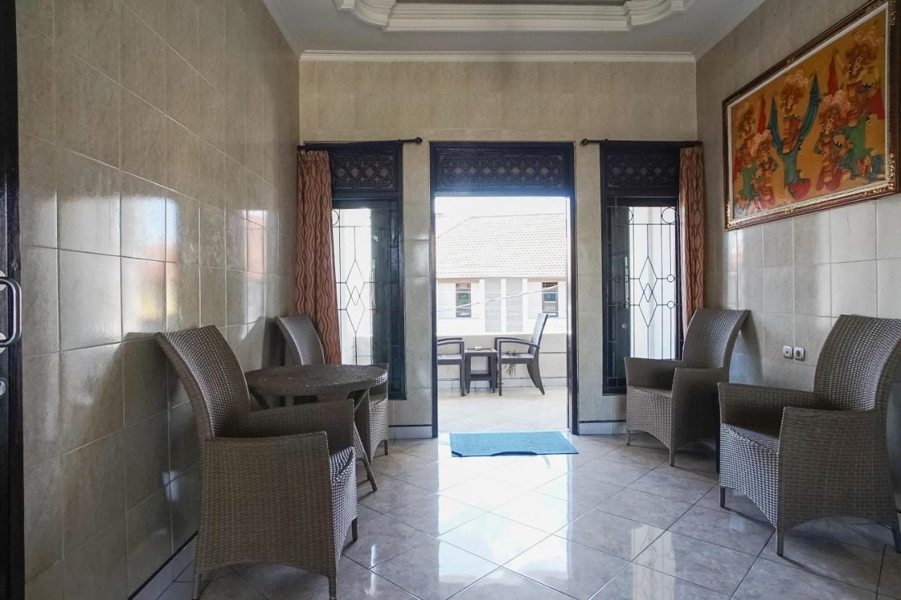 Denays Guesthouse Jimbaran Экстерьер фото